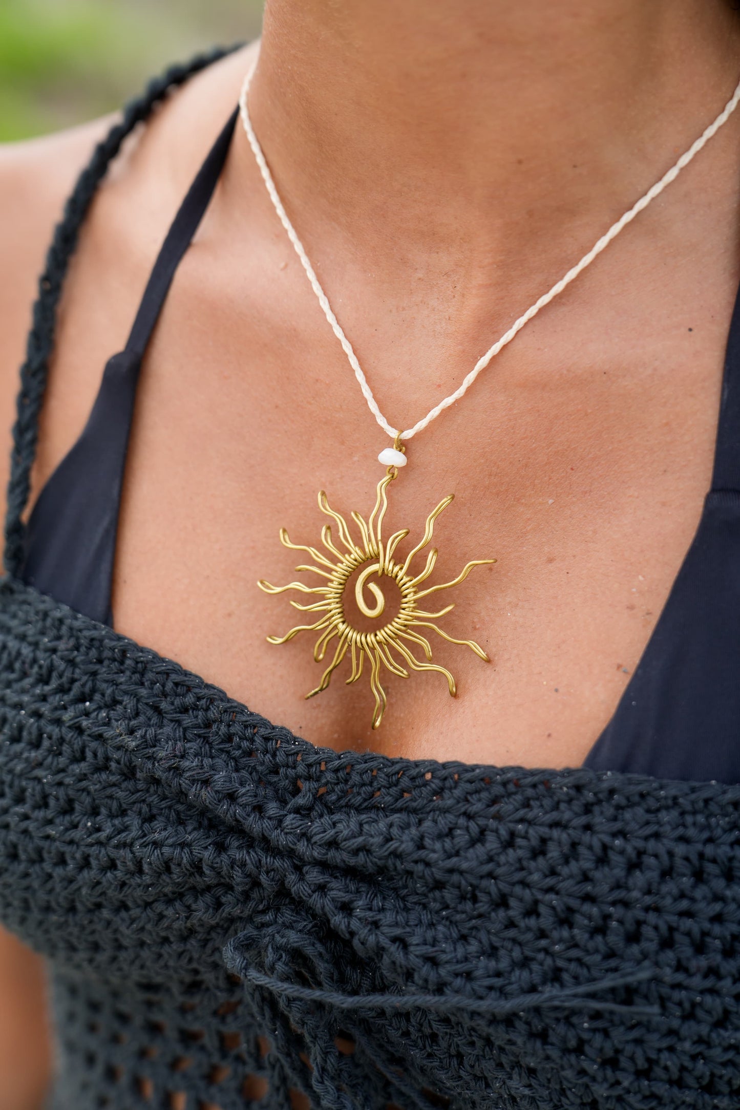 Sol Necklace Bronze (Gold)