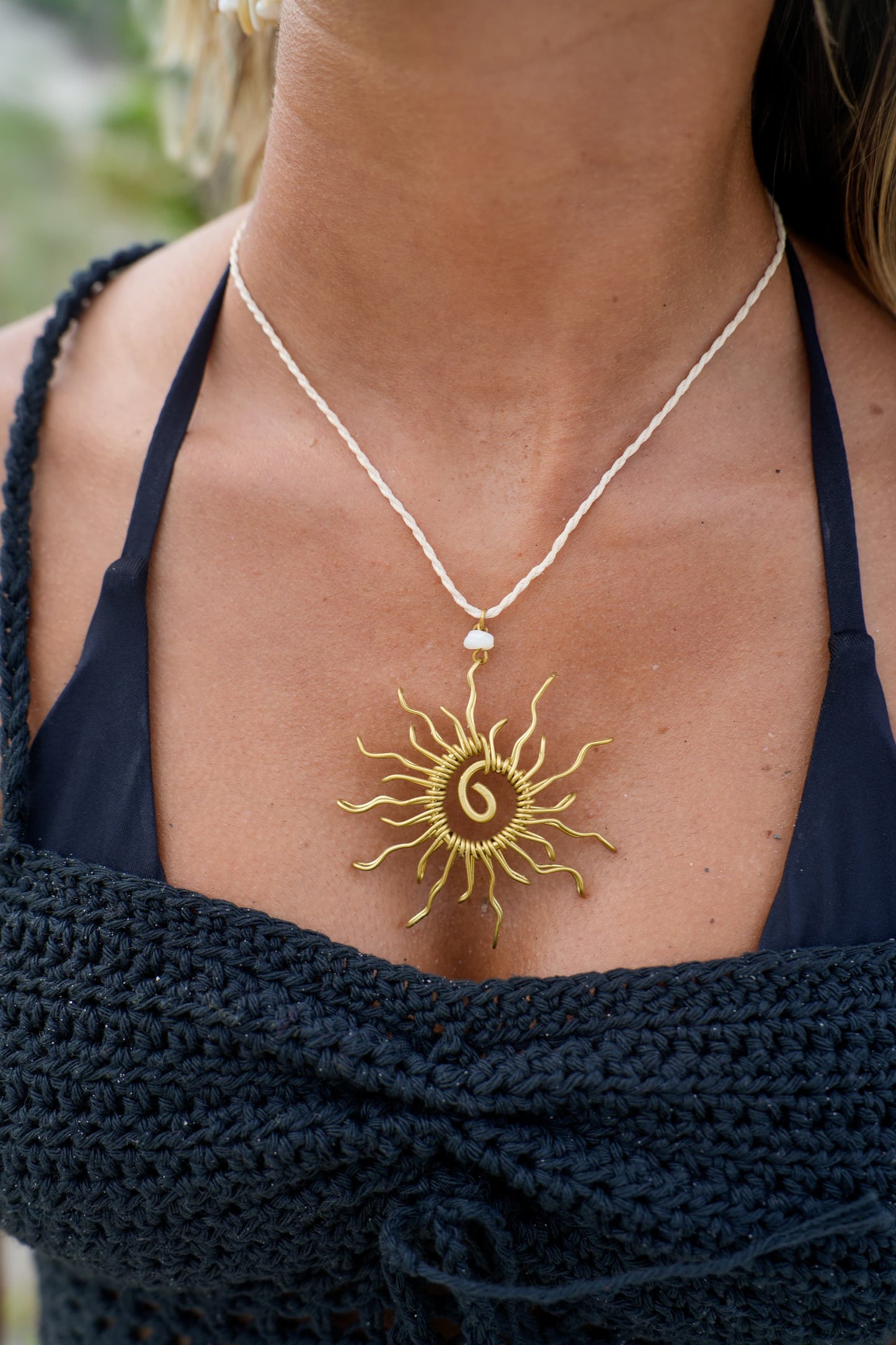 Sol Necklace Bronze (Gold)